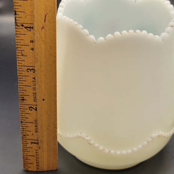 Heisey Beaded Drape Milk Glass Early American Decorative Glass. Set of 2. - Picture 14 of 16